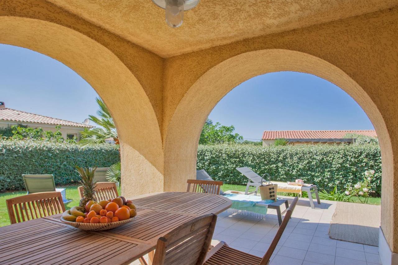 Location De Vacances Olivier Jardin Privatif Et Piscine Chauffee Partagee Calvi  Exterior photo